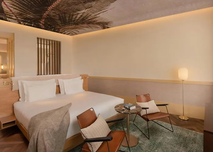 The Ivens, Autograph Collection 5*