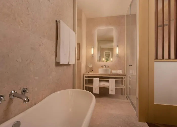 Hotel The Ivens, Autograph Collection 5*