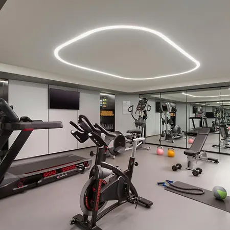 The Ivens, Autograph Collection Lisbona