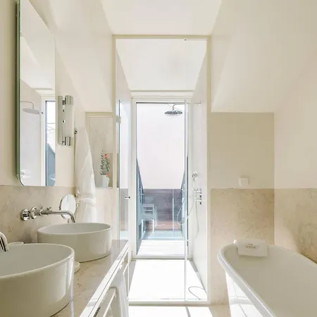 The Ivens, Autograph Collection Otel 5*