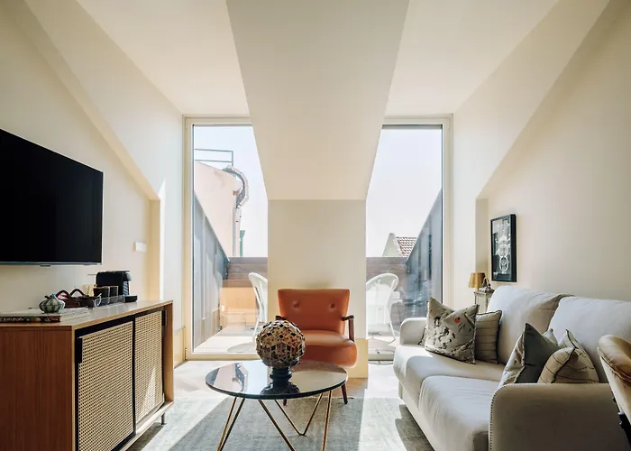 The Ivens, Autograph Collection